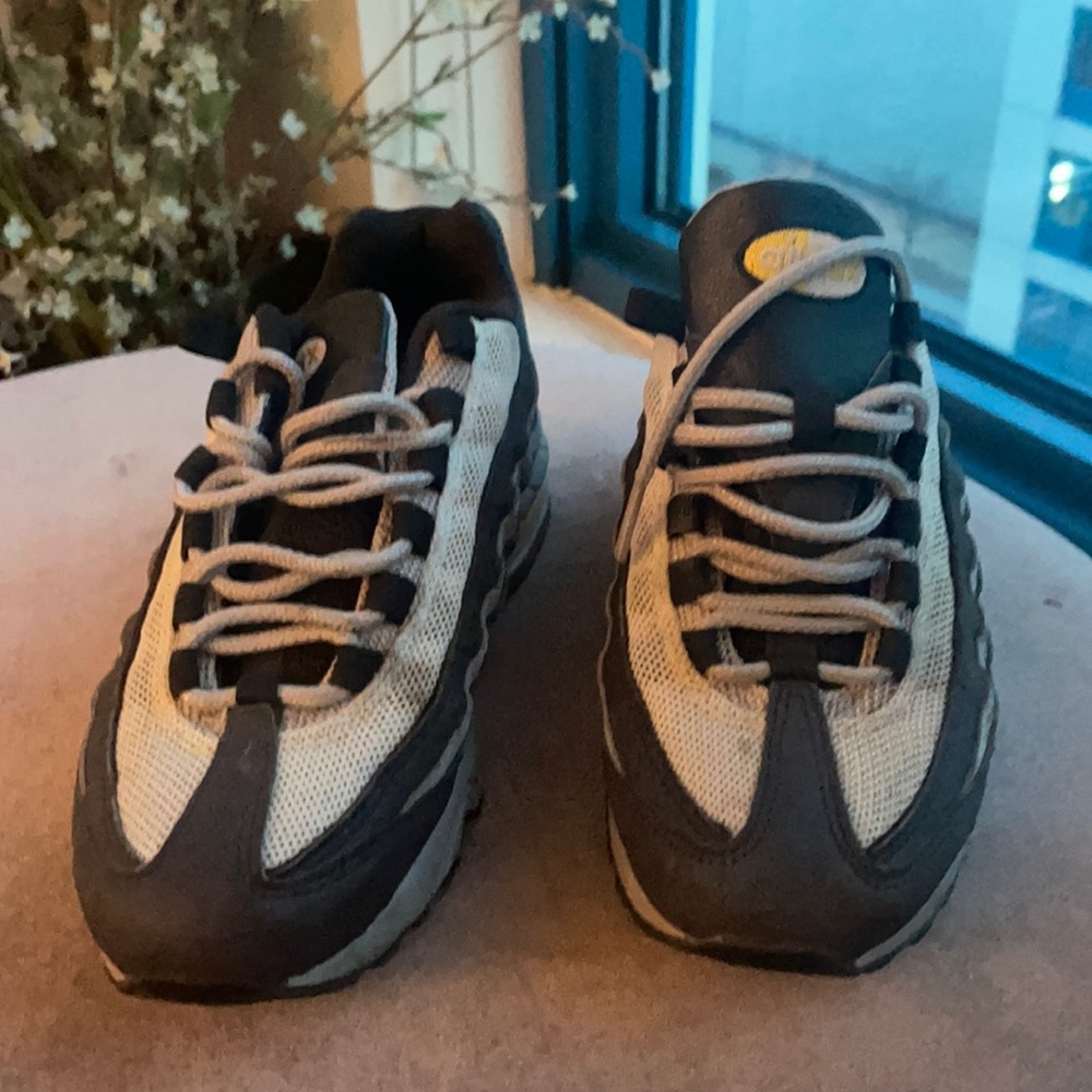 Grade School Nike Air Max 95 Off Noir/Dynamic Yellow